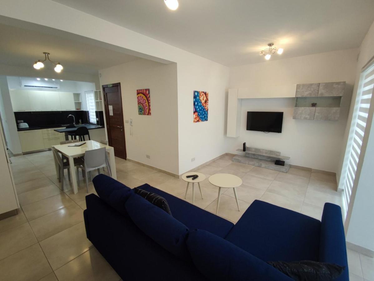 Modern Apartment In Gzira Exterior photo